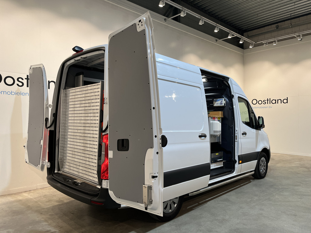 Mercedes-Benz Sprinter 311 CDI L2H2 RWD / Euro 6 / Servicebus / Bott inrichting / 220V / Airco / Oprijplaat / Compressor / CarPlay / Camera 11