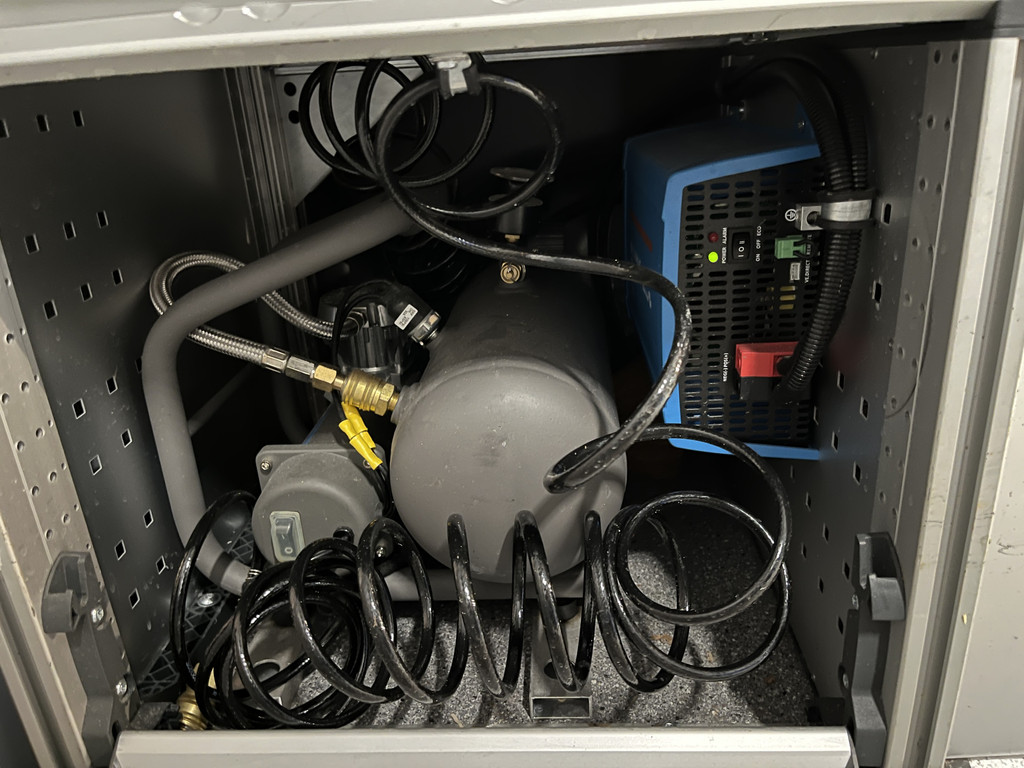 Mercedes-Benz Sprinter 311 CDI L2H2 RWD / Euro 6 / Servicebus / Bott inrichting / 220V / Airco / Oprijplaat / Compressor / CarPlay / Camera 11