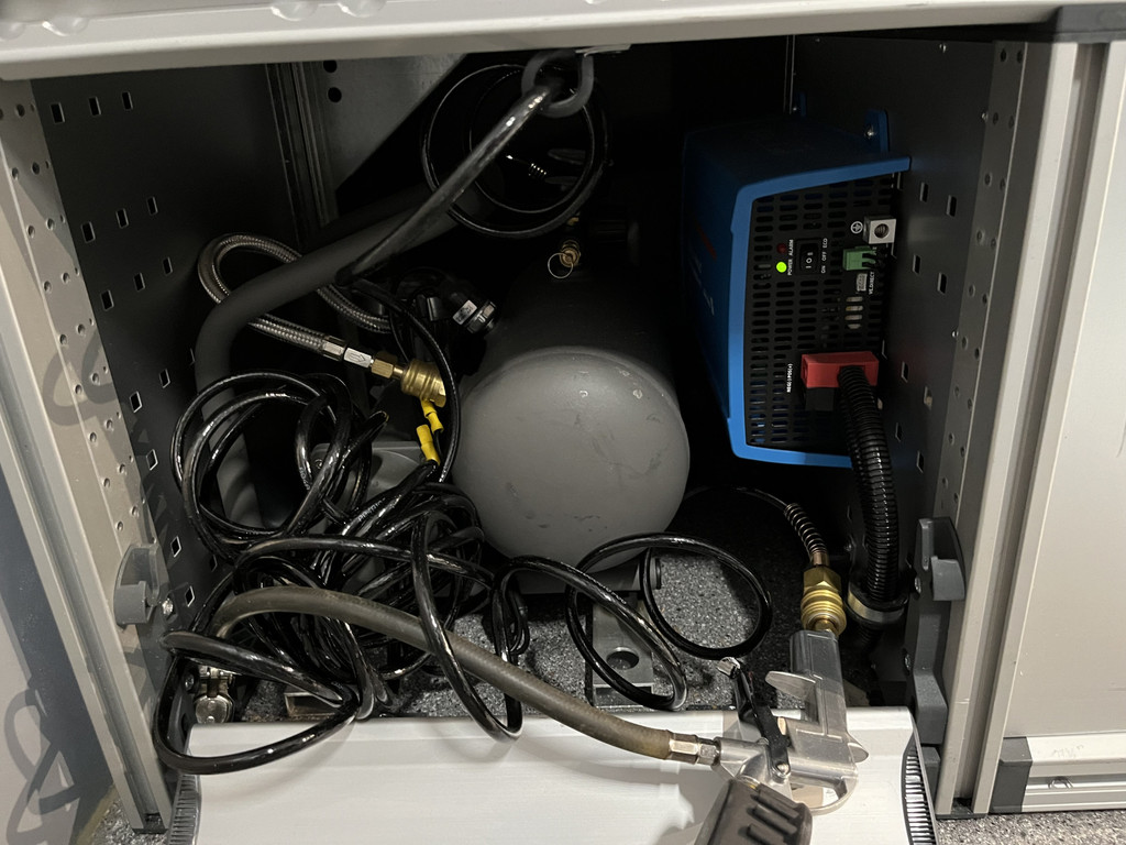 Mercedes-Benz Sprinter 311 CDI L2H2 RWD / Euro 6 / Servicebus / Bott inrichting / 220V / Airco / Oprijplaat / Compressor / CarPlay / Camera 14