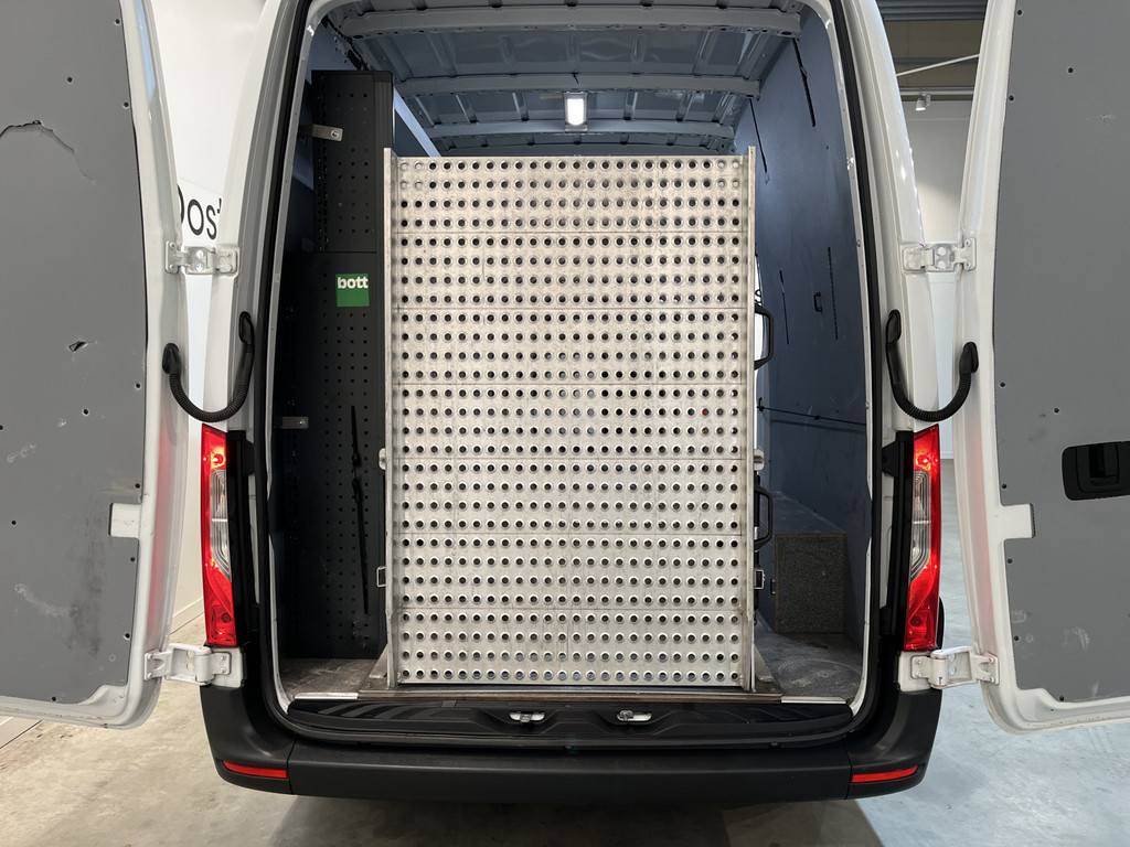 Mercedes-Benz Sprinter 311 CDI L2H2 RWD / Euro 6 / Servicebus / Bott inrichting / 220V / Airco / Oprijplaat / Compressor / CarPlay / Camera 21