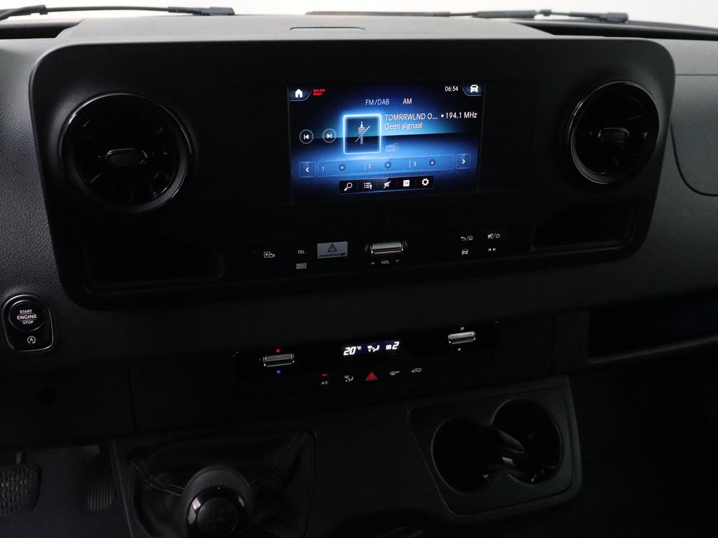 Mercedes-Benz Sprinter 311CDI L2H2 Werkplaatsinrichting | Oprijplaat | Airco | Camera | Mbux Multimedia 18