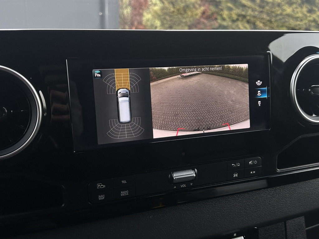 Mercedes-Benz Sprinter 311 CDI RWD 3.5T / L2H2 / UNIEK!! MEMORY EN STOELVERWARMING / TREKHAAK / LED KOPLAMPEN / ECC / CRUISE / NAVI / CAMERA / 3-ZITS / PDC 18