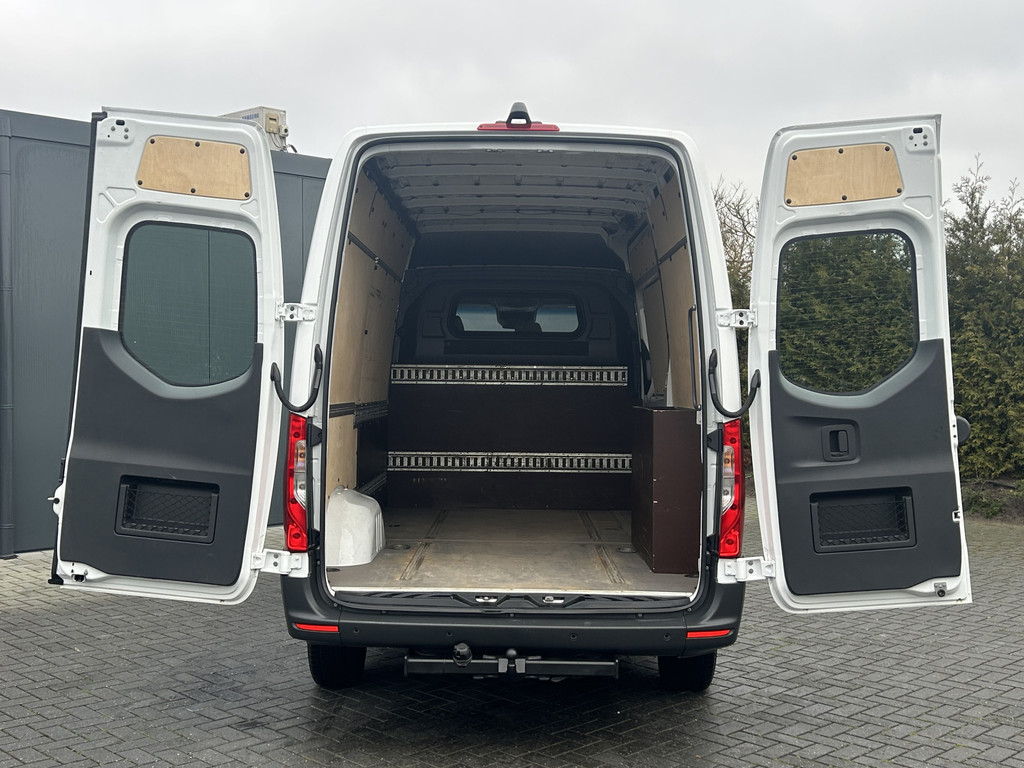Mercedes-Benz Sprinter 311 CDI RWD 3.5T / L2H2 / UNIEK!! MEMORY EN STOELVERWARMING / TREKHAAK / LED KOPLAMPEN / ECC / CRUISE / NAVI / CAMERA / 3-ZITS / PDC 9