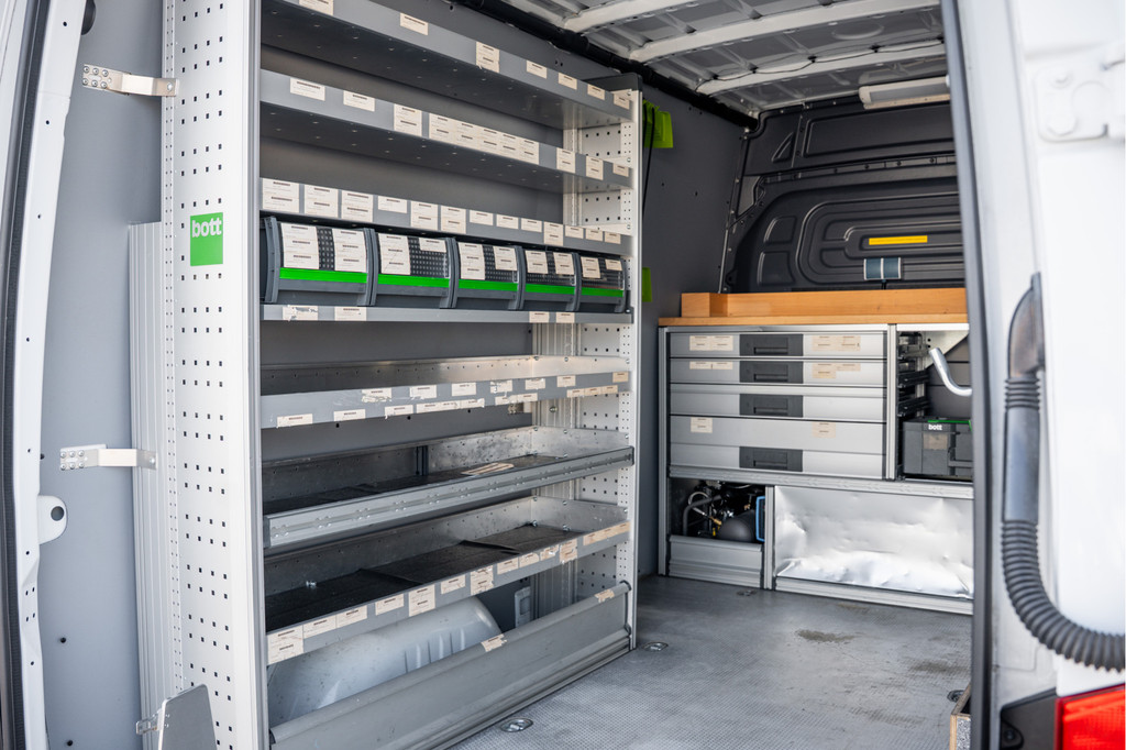 Mercedes-Benz Sprinter 311 CDI RWD L2H2 | Volledig Ingericht | Mbux | Camera | Carplay | Climatronic 12