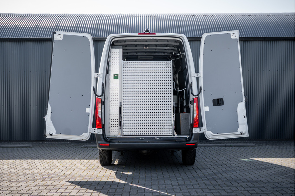 Mercedes-Benz Sprinter 311 CDI RWD L2H2 | Volledig Ingericht | Mbux | Camera | Carplay | Climatronic 9
