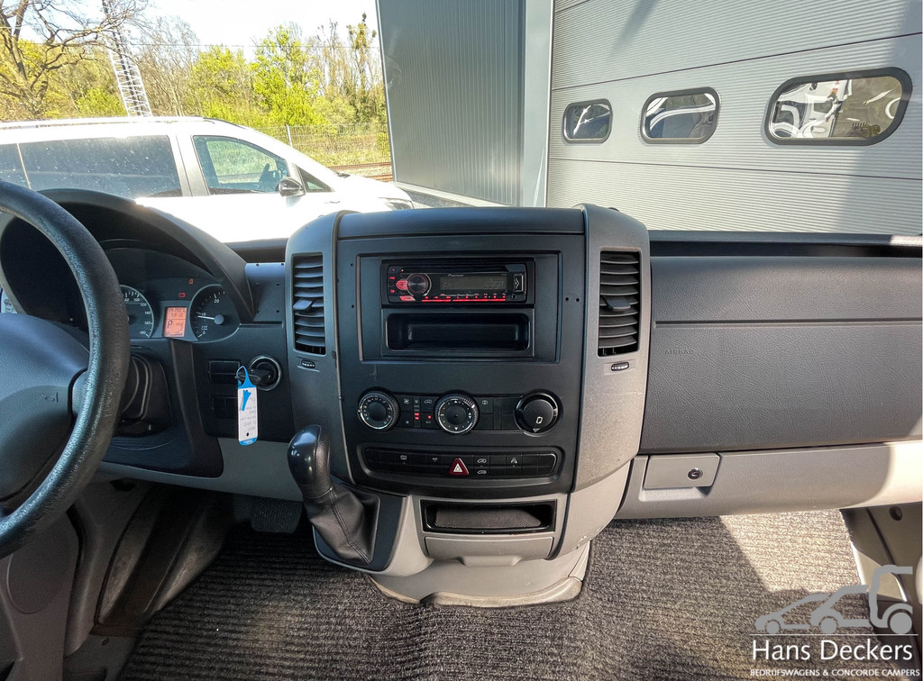 Mercedes-Benz Sprinter 311 L2 H2 Automaat Marge 9Persoons Trekhaak Airco 13