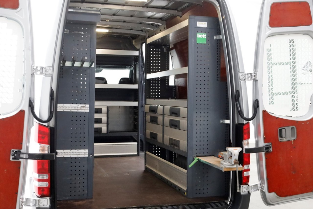 Mercedes-Benz Sprinter 313 CDI 130pk L2H2 7G Automaat Camera/Inrichting/Trekhaak 2800kg 09-2014 12