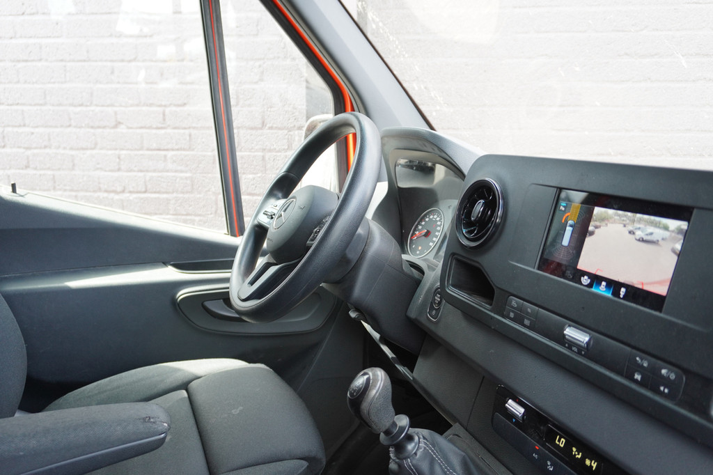 Mercedes-Benz Sprinter 314 2.2 CDI L2H1 EURO 6 - A/C Climate - Cruise - Camera - €17.499,- Excl. 3