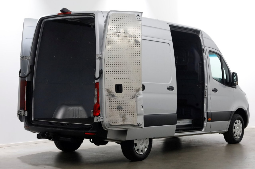 Mercedes-Benz Sprinter 314 CDI 143pk E6 RWD 7G Automaat L2H2 Airco/Camera Trekhaak 3500kg 06-2019 12