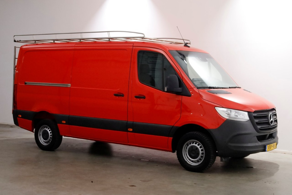 Mercedes-Benz Sprinter 314 CDI 143pk E6 RWD L2H1 Navi/Camera/Inrichting/Trekhaak 3500kg 11-2019 12