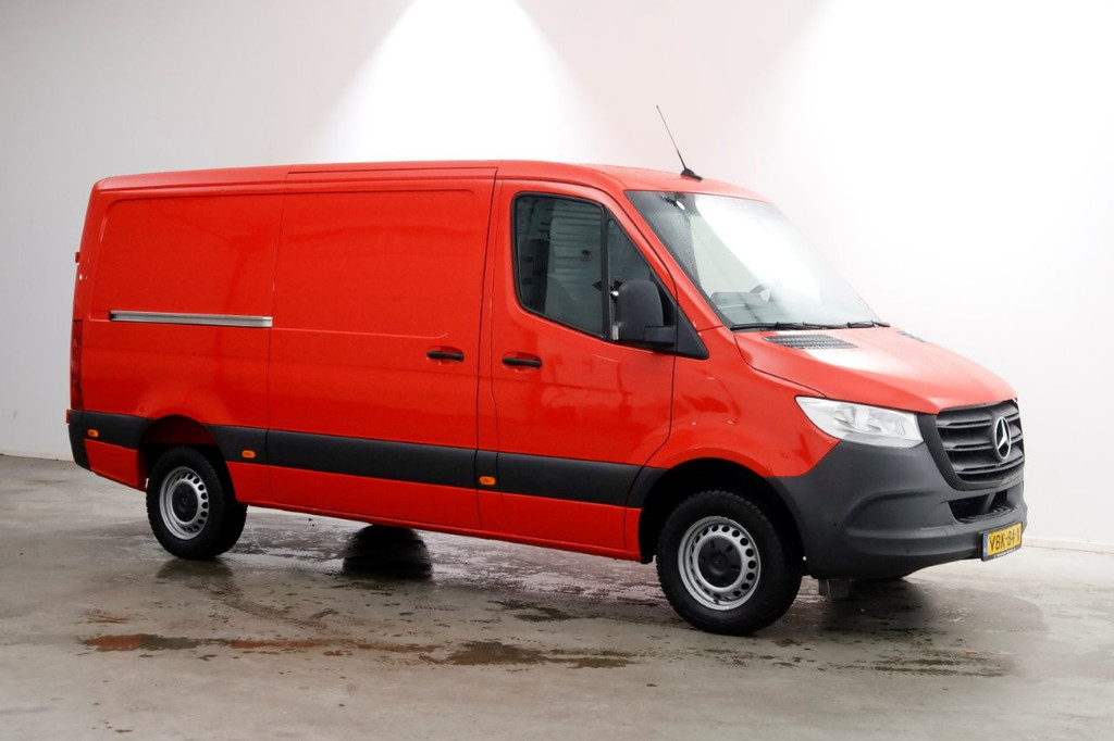 Mercedes-Benz Sprinter 314 CDI 143pk E6 RWD L2H1 Navi/Camera/Trekhaak 3500kg 08-2019 10