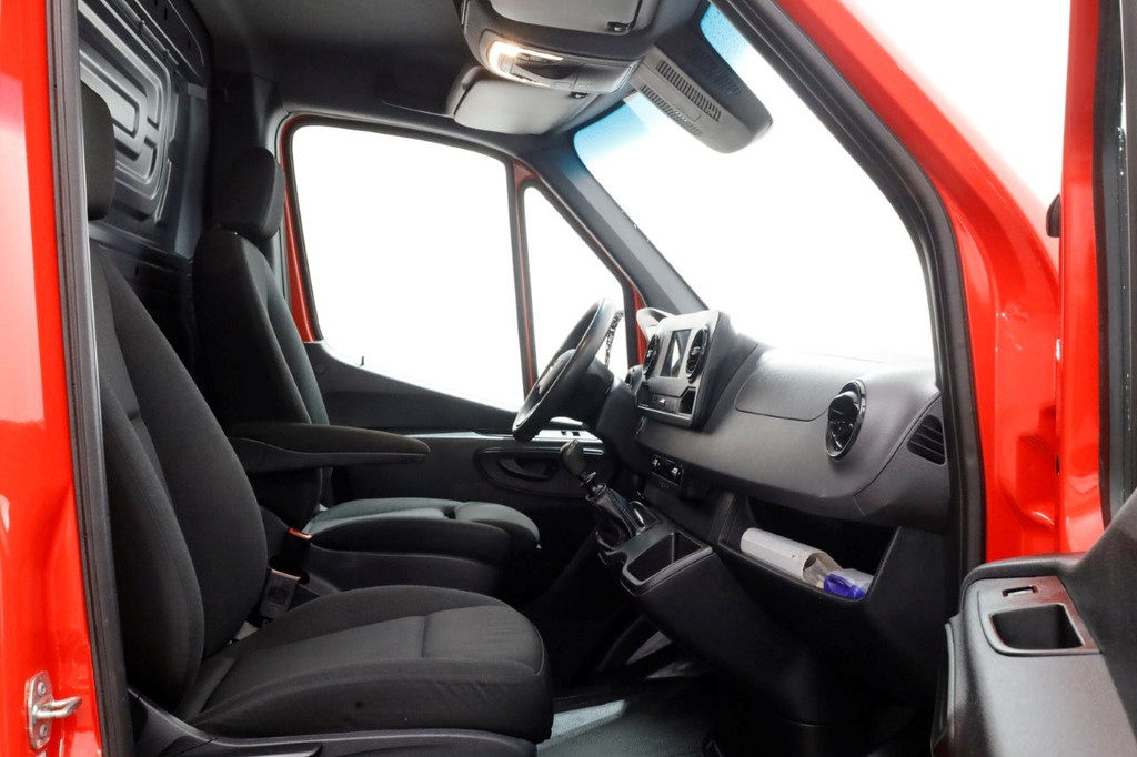 Mercedes-Benz Sprinter 314 CDI 143pk E6 RWD L2H1 Navi/Camera/Trekhaak 3500kg 08-2019 3