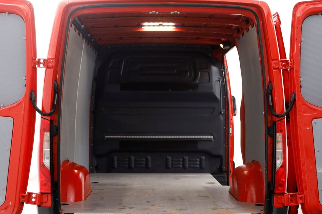 Mercedes-Benz Sprinter 314 CDI 143pk E6 RWD L2H1 Navi/Camera/Trekhaak 3500kg 08-2019 5