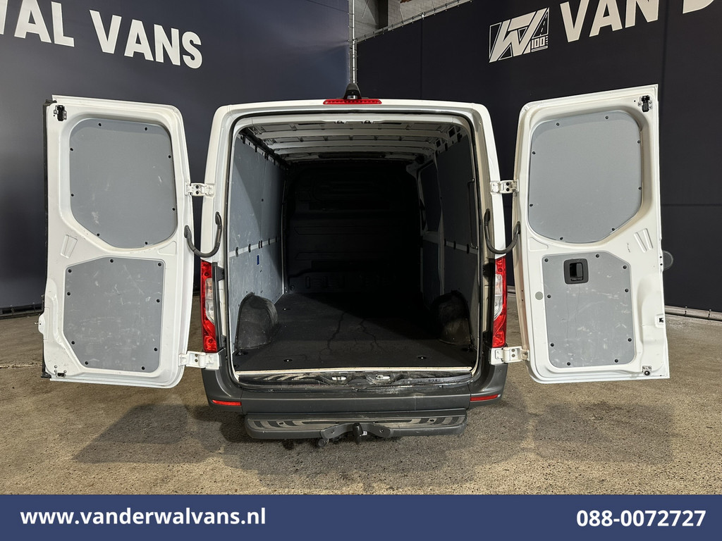 Mercedes-Benz Sprinter 314 CDI 143pk L2H1 Euro6 Airco | Camera | Apple Carplay | Trekhaak | Chauffeursstoel Android Auto, Bijrijdersbank 11