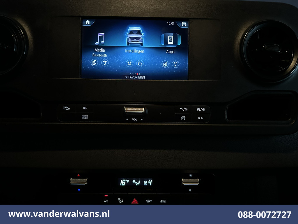 Mercedes-Benz Sprinter 314 CDI 143pk L2H1 Euro6 Airco | Camera | Apple Carplay | Trekhaak | Chauffeursstoel Android Auto, Bijrijdersbank 15