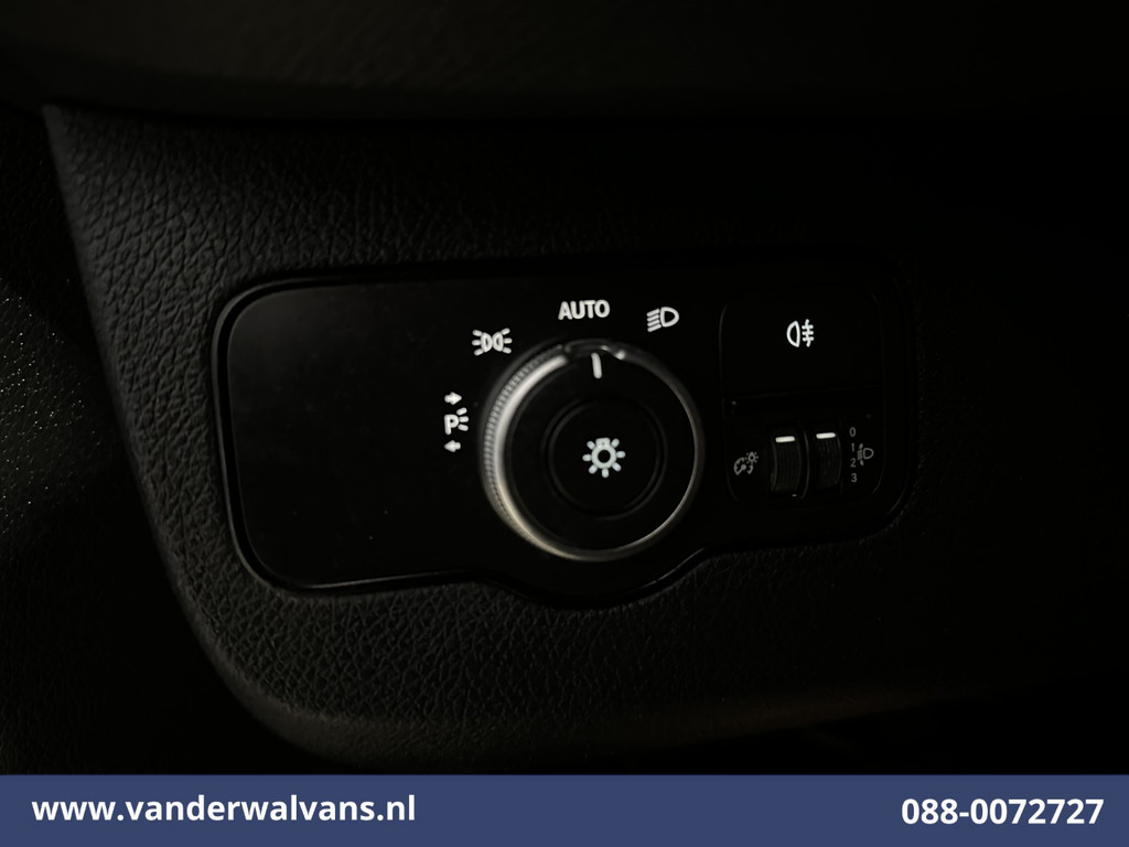 Mercedes-Benz Sprinter 314 CDI 143pk L2H1 Euro6 Airco | Camera | Apple Carplay | Trekhaak | Chauffeursstoel Android Auto, Bijrijdersbank 17