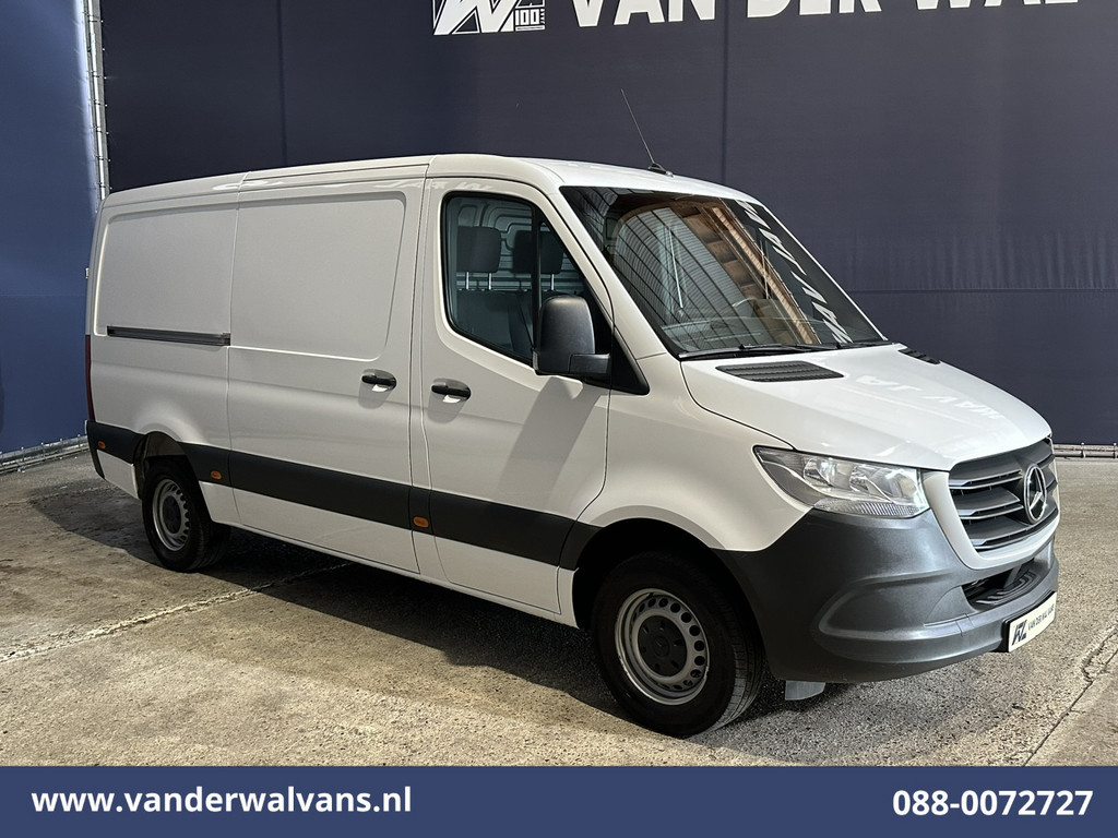 Mercedes-Benz Sprinter 314 CDI 143pk L2H1 Euro6 Airco | Camera | Apple Carplay | Trekhaak | Chauffeursstoel Android Auto, Bijrijdersbank 8