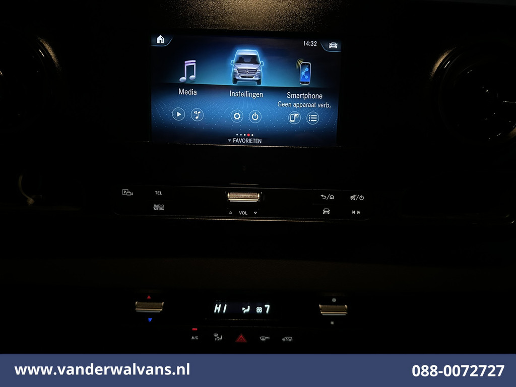 Mercedes-Benz Sprinter 314 CDI 143pk L2H2 Euro6 Airco | Camera | Apple Carplay | Android Auto Parkeersensoren, Bijrijdersbank 12