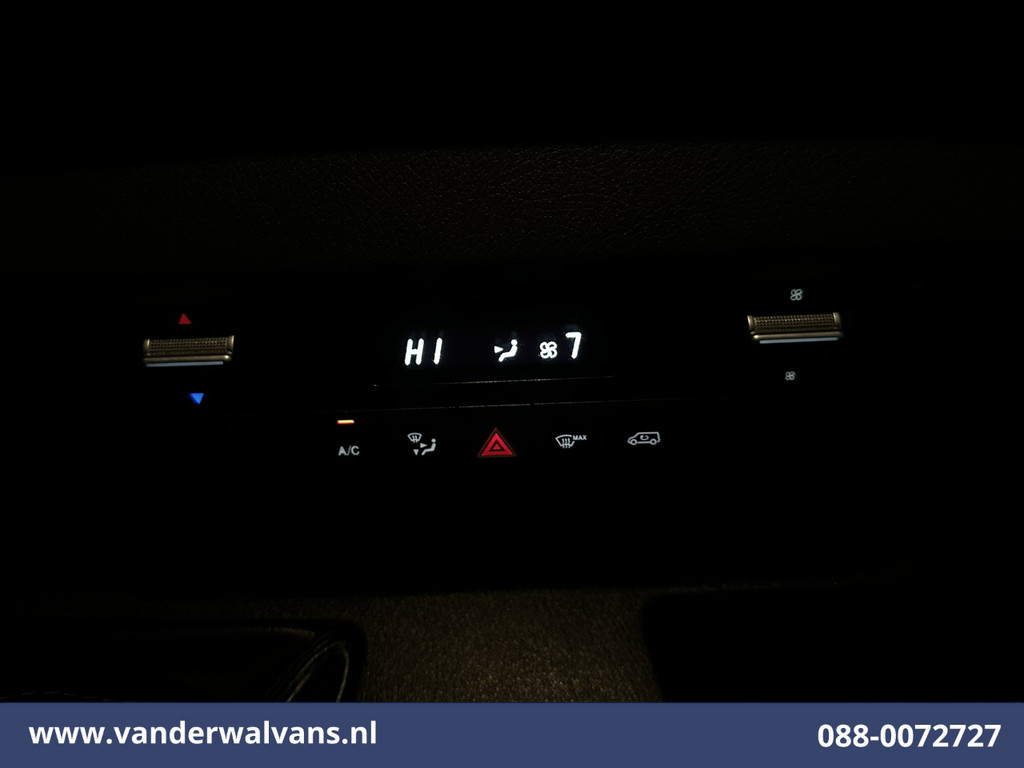 Mercedes-Benz Sprinter 314 CDI 143pk L2H2 Euro6 Airco | Camera | Apple Carplay | Android Auto Parkeersensoren, Bijrijdersbank 4