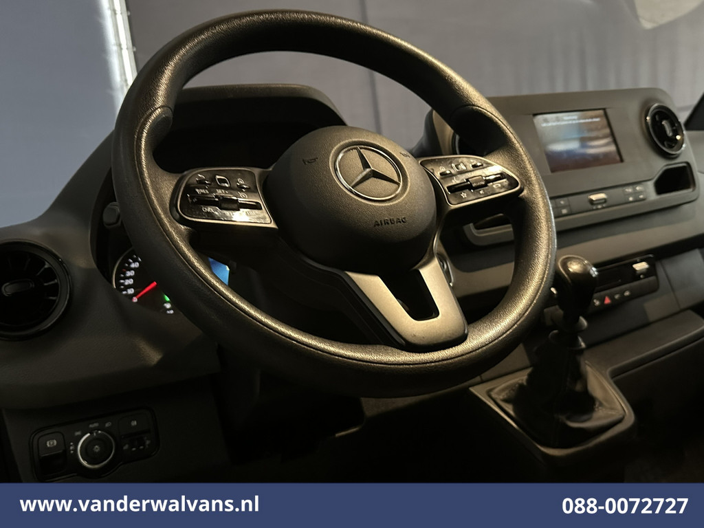 Mercedes-Benz Sprinter 314 CDI 143pk L2H2 Euro6 Airco | Camera | Apple Carplay | Trekhaak | Cruisecontrol Android Auto, Stoelverwarming, 270 Graden Achterdeuren, Parkeersensoren, Bijrijdersbank 16