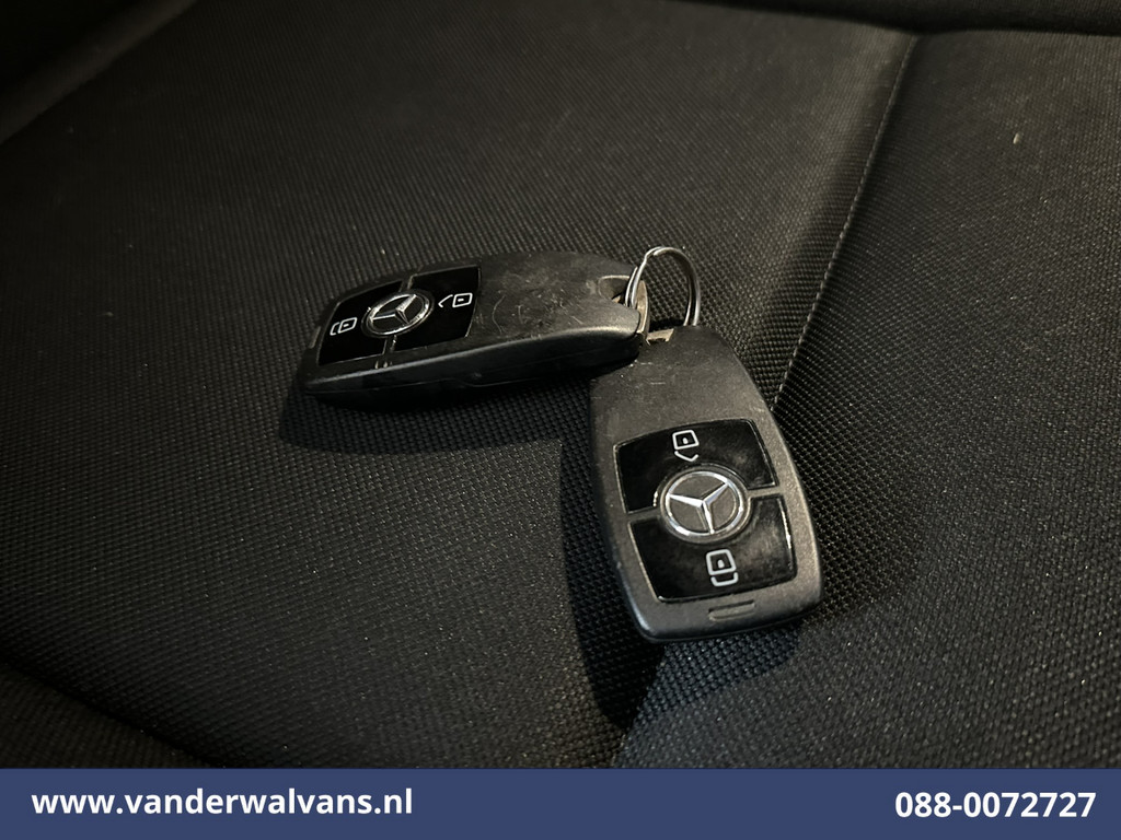 Mercedes-Benz Sprinter 314 CDI 143pk L2H2 Euro6 Airco | Camera | Apple Carplay | Trekhaak | Cruisecontrol Android Auto, Stoelverwarming, 270 Graden Achterdeuren, Parkeersensoren, Bijrijdersbank 19