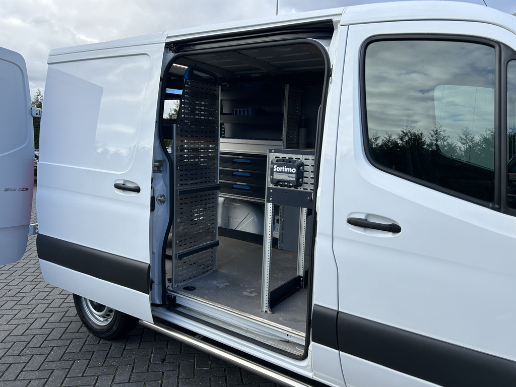 Mercedes-Benz Sprinter 314 CDI / L1H1 / 1e EIG. / 2x SCHUIFDEUR / INRICHTING + LAADKRAAN / CAMERA / AIRCO / CRUISE / NAVI / APPLE CARPLAY 10