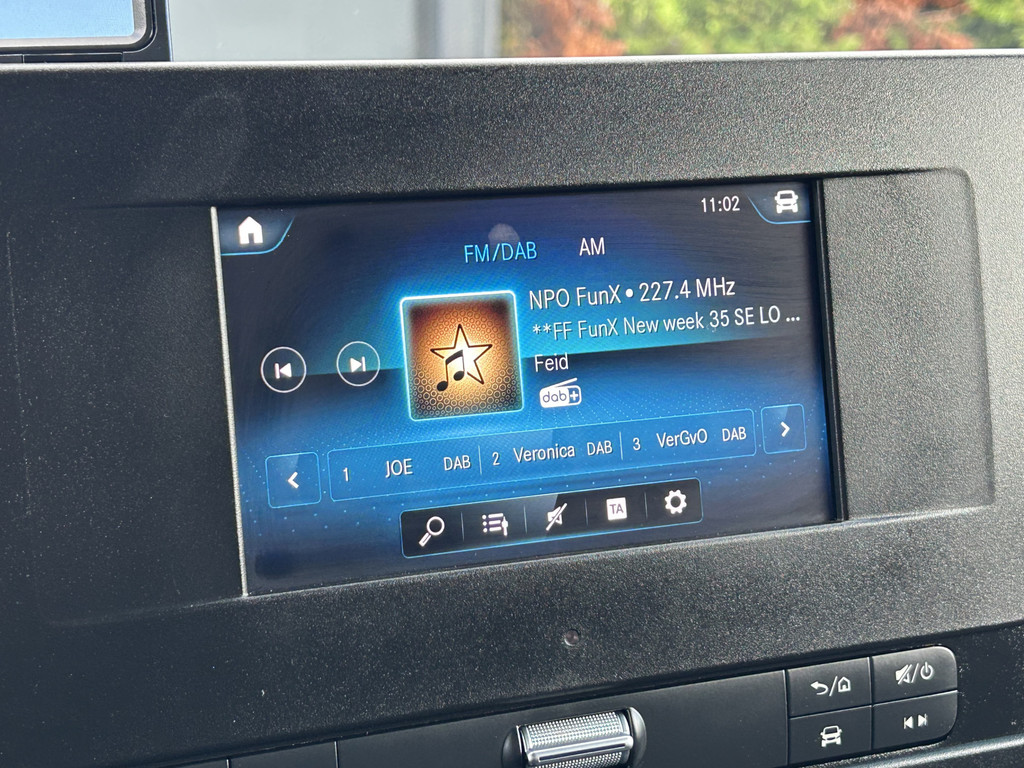 Mercedes-Benz Sprinter 314 CDI / L1H1 / 1e EIG. / 2x SCHUIFDEUR / INRICHTING + LAADKRAAN / CAMERA / AIRCO / CRUISE / NAVI / APPLE CARPLAY 15