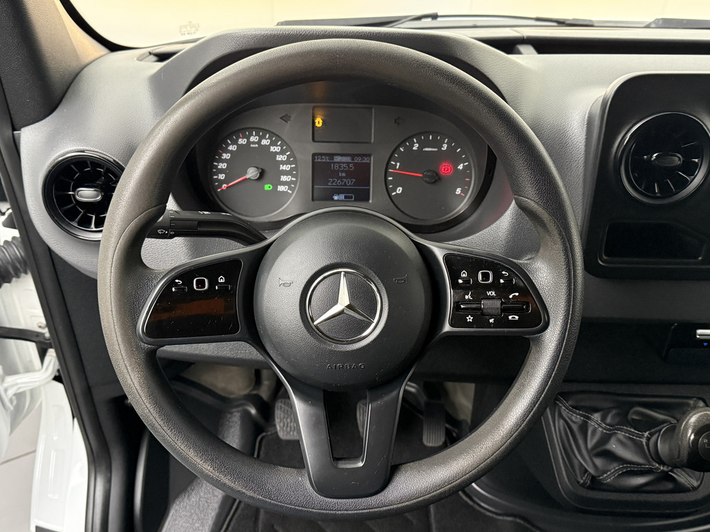 Mercedes-Benz Sprinter 314CDi L2H2 | Navigatie | Camera | Airco | 3-Persoons | Trekhaak 14