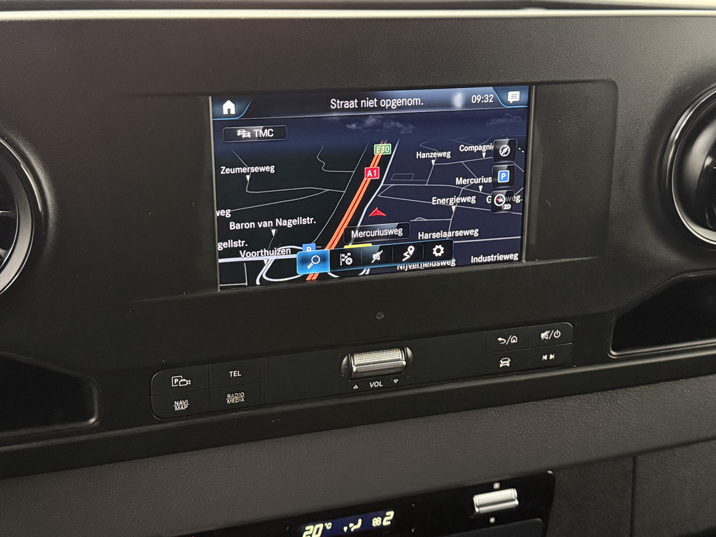 Mercedes-Benz Sprinter 314CDi L2H2 | Navigatie | Camera | Airco | 3-Persoons | Trekhaak 20