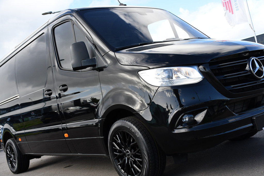Mercedes-Benz Sprinter 315 1.9 CDI L2H1 FWD Black Edition DEMO! Cruise, Carplay, multimedia, Automaat, 150pk, 3 Zits, Uniek! 17