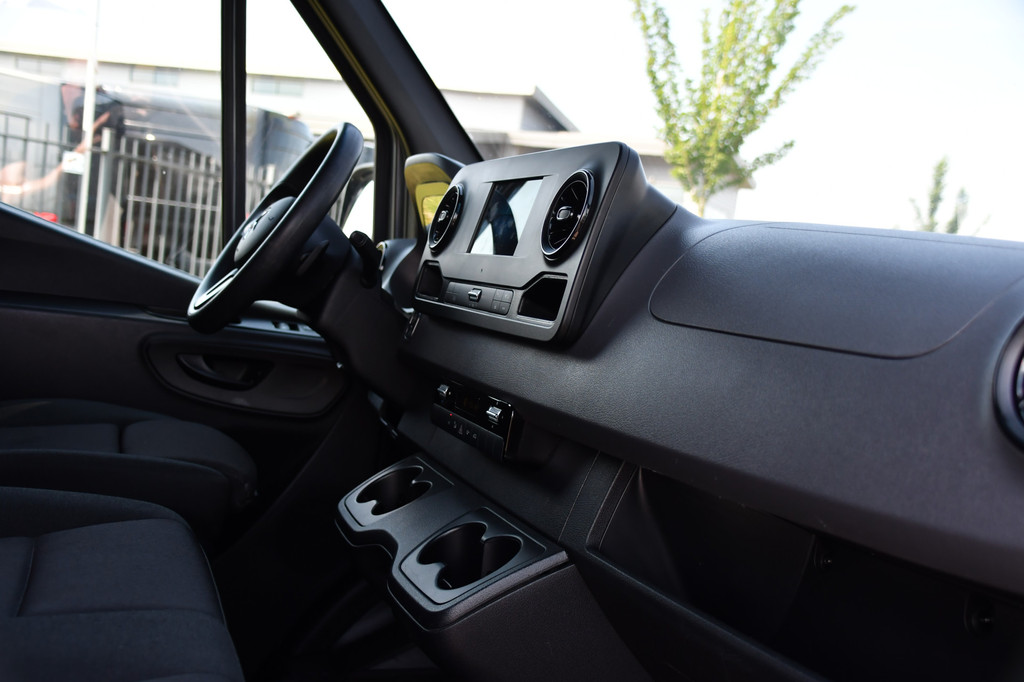 Mercedes-Benz Sprinter 315 1.9 CDI L2H1 RWD PB Edition Camera, Cruise, Carplay, 150pk, Sensoren, Automaat, LED, Multimedia, Airco, Uniek! 18