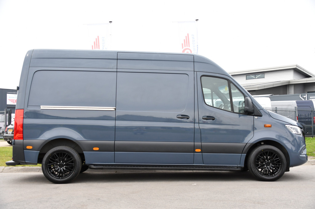 Mercedes-Benz Sprinter 315 1.9 CDI L2H2 AMG Edition Adaptieve Cruise, Camera, Carplay, 150pk, LED, Dodehoek, Sensoren, Multimedia, Uniek! 11