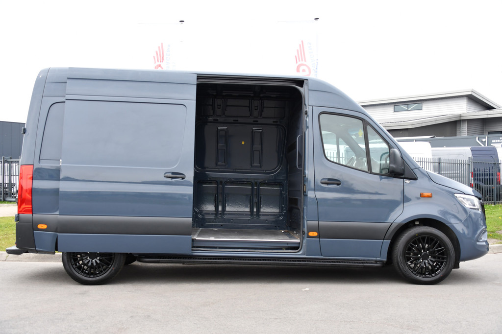 Mercedes-Benz Sprinter 315 1.9 CDI L2H2 AMG Edition Adaptieve Cruise, Camera, Carplay, 150pk, LED, Dodehoek, Sensoren, Multimedia, Uniek! 12