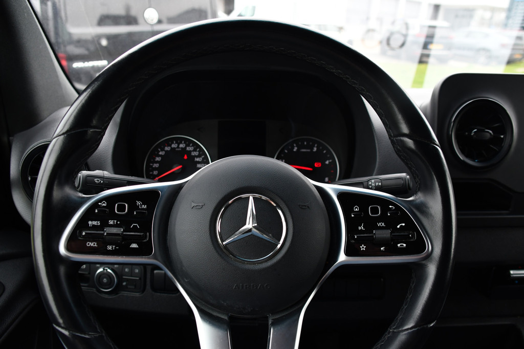 Mercedes-Benz Sprinter 315 1.9 CDI L2H2 AMG Edition Adaptieve Cruise, Camera, Carplay, 150pk, LED, Dodehoek, Sensoren, Multimedia, Uniek! 14
