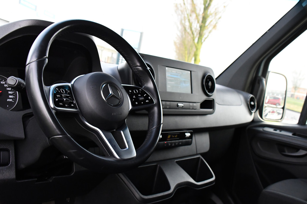 Mercedes-Benz Sprinter 315 1.9 CDI L2H2 FWD AMG Edition Adaptieve Cruise, 360 Camera, LED, Carplay, NAVI, Sensoren, Automaat, 150pk, Uniek! 12
