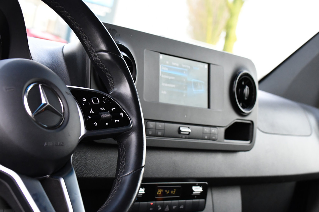 Mercedes-Benz Sprinter 315 1.9 CDI L2H2 FWD AMG Edition Adaptieve Cruise, 360 Camera, LED, Carplay, NAVI, Sensoren, Automaat, 150pk, Uniek! 13