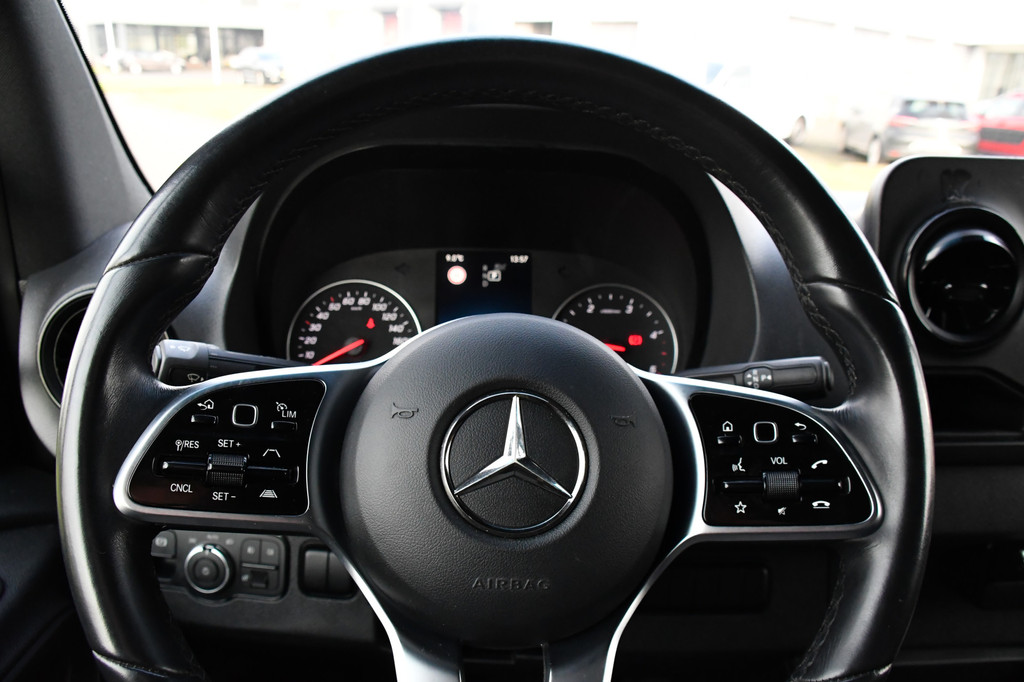 Mercedes-Benz Sprinter 315 1.9 CDI L2H2 FWD AMG Edition Adaptieve Cruise, 360 Camera, LED, Carplay, NAVI, Sensoren, Automaat, 150pk, Uniek! 14