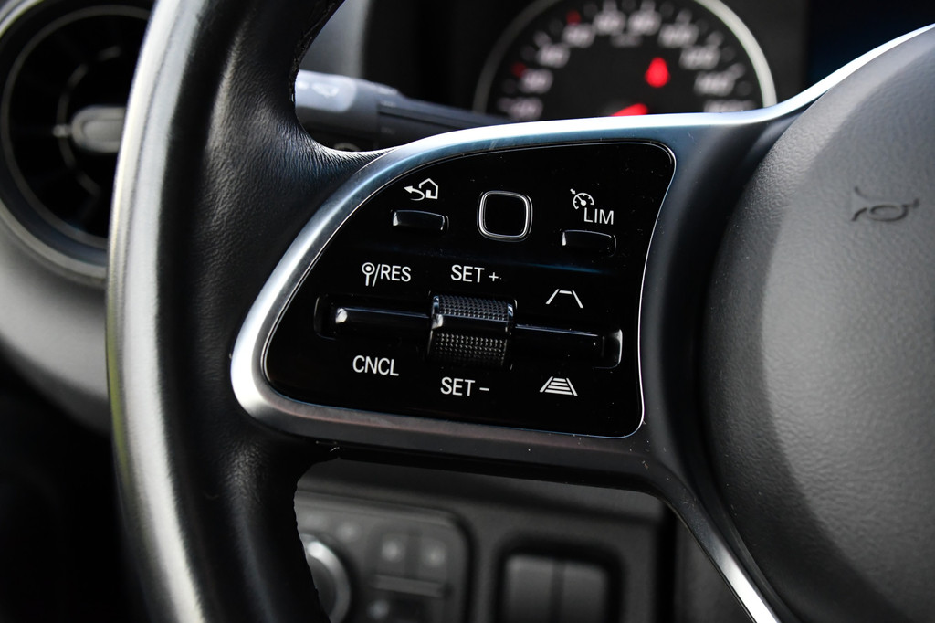 Mercedes-Benz Sprinter 315 1.9 CDI L2H2 FWD AMG Edition Adaptieve Cruise, 360 Camera, LED, Carplay, NAVI, Sensoren, Automaat, 150pk, Uniek! 16