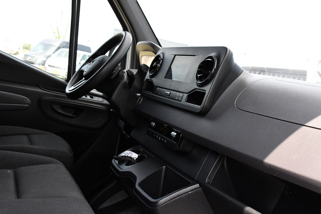 Mercedes-Benz Sprinter 315 1.9 CDI RDW L2H2 PB Edition Cameram, Carplay, Sensoren, Dodehoek, 150PK, Automaat, Multimedia, Uniek! 12