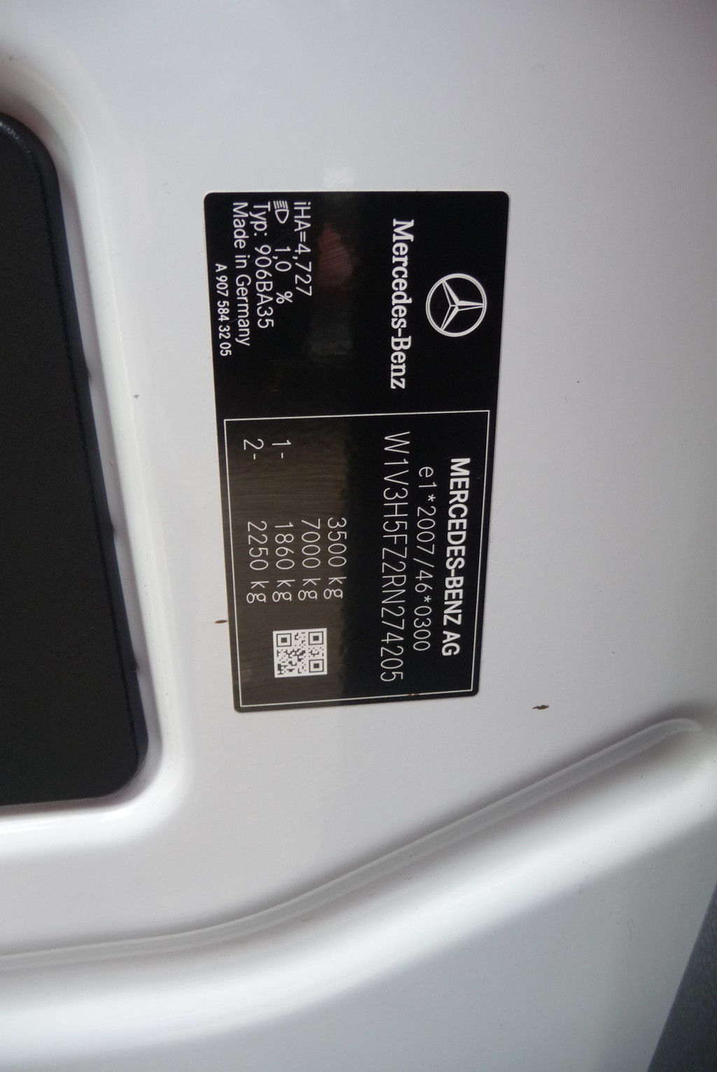 Mercedes-Benz Sprinter 315 1.9 CDI RWD DC trekhaak3.5 t , 7 zits 366 WB laadbak 2.70 m 14