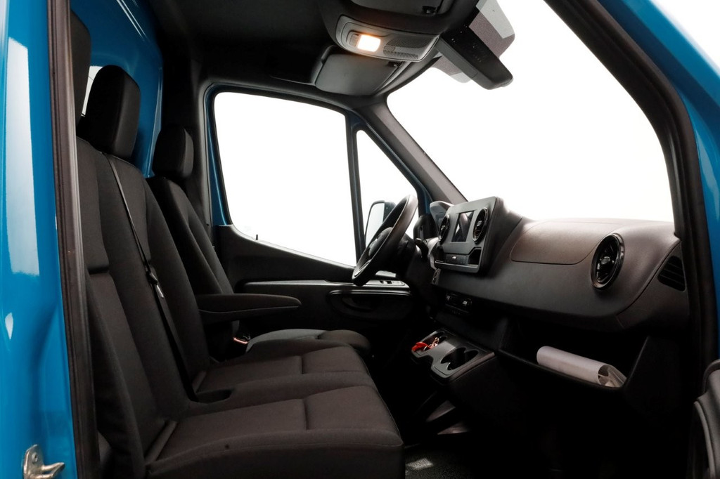 Mercedes-Benz Sprinter 315 CDI 150pk 9G Automaat Bakwagen met laadklep en zijdeur H235cm 12-2022 5