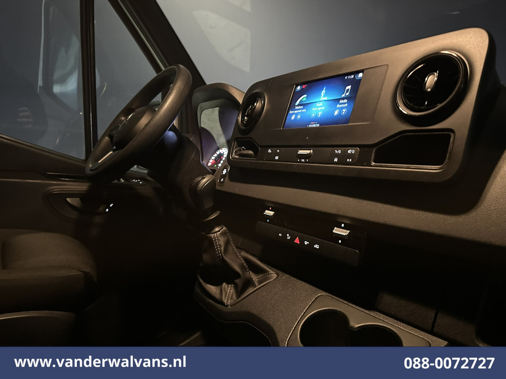 Mercedes-Benz Sprinter 315 CDI 150pk L2H1 Euro6 Airco | Camera | Apple Carplay | Chauffeursstoel Android Auto 13