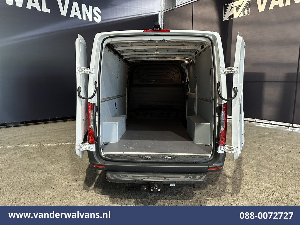 Mercedes-Benz Sprinter 315 CDI 150pk L2H1 Euro6 Airco | Camera | Apple Carplay | Cruisecontrol | Trekhaak Android Auto, Stoelverwarming, Parkeersensoren, Bijrijdersbank 12