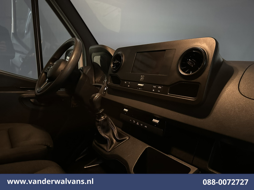 Mercedes-Benz Sprinter 315 CDI 150pk L2H1 Euro6 Airco | Camera | Apple Carplay | Cruisecontrol | Trekhaak Android Auto, Stoelverwarming, Parkeersensoren, Bijrijdersbank 14