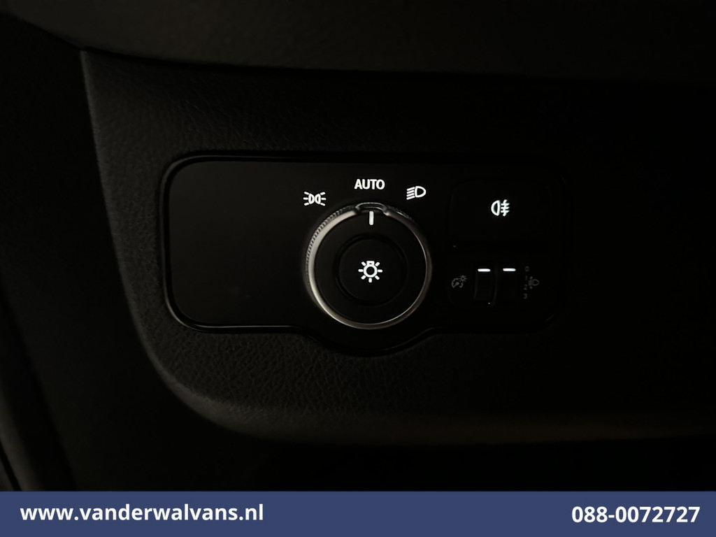 Mercedes-Benz Sprinter 315 CDI 150pk L3H2 Euro6 Airco | Camera | Navigatie | Apple Carplay | Trekhaak Android Auto, Bijrijdersbank 16