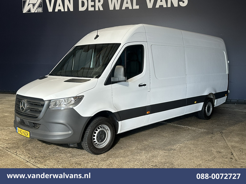 Mercedes-Benz Sprinter 315 CDI 150pk L3H2 Euro6 Airco | Camera | Navigatie | Apple Carplay | Trekhaak Android Auto, Bijrijdersbank 8
