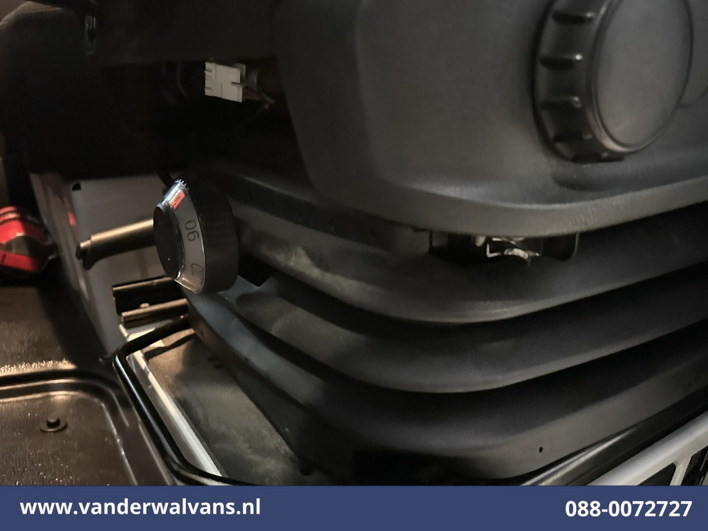 Mercedes-Benz Sprinter 315 CDI 150pk L3H2 Euro6 Airco | Navigatie | Camera | Chauffeursstoel Bijrijdersbank 4