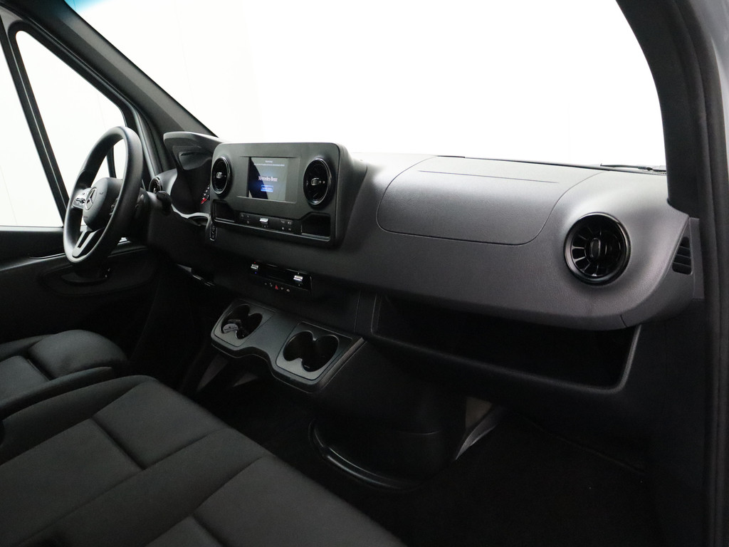 Mercedes-Benz Sprinter 315CDI 9G-Tronic Automaat L2H2 | 3500Kg Trekken | Camera | Airco | Cruise | Betimmering | 3-Persoons 21