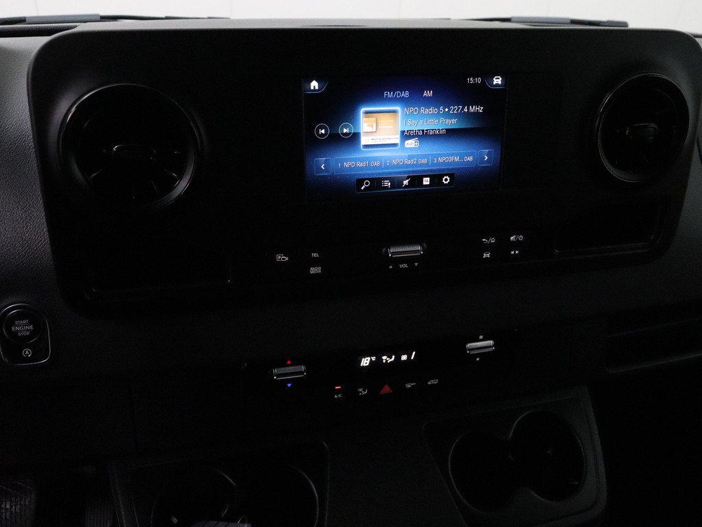 Mercedes-Benz Sprinter 315CDI 9G-Tronic Automaat L2H2 | 3500Kg Trekken | Touchscreen | Camera | 3-Persoons | Airco | Cruise 16