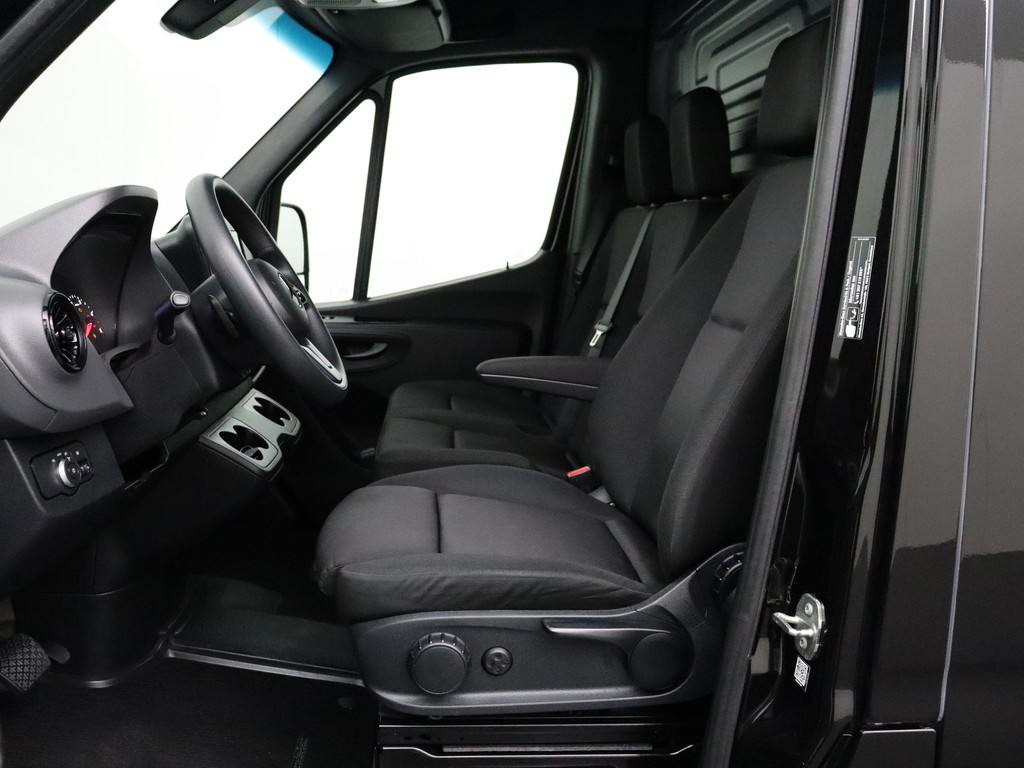 Mercedes-Benz Sprinter 315CDI 9G-Tronic Automaat L2H2 | 3500Kg Trekken | Touchscreen | Camera | 3-Persoons | Airco | Cruise 18